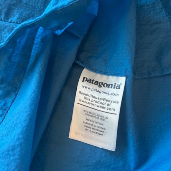 Patagonia Hooded Jacket - Picture 8 of 9
